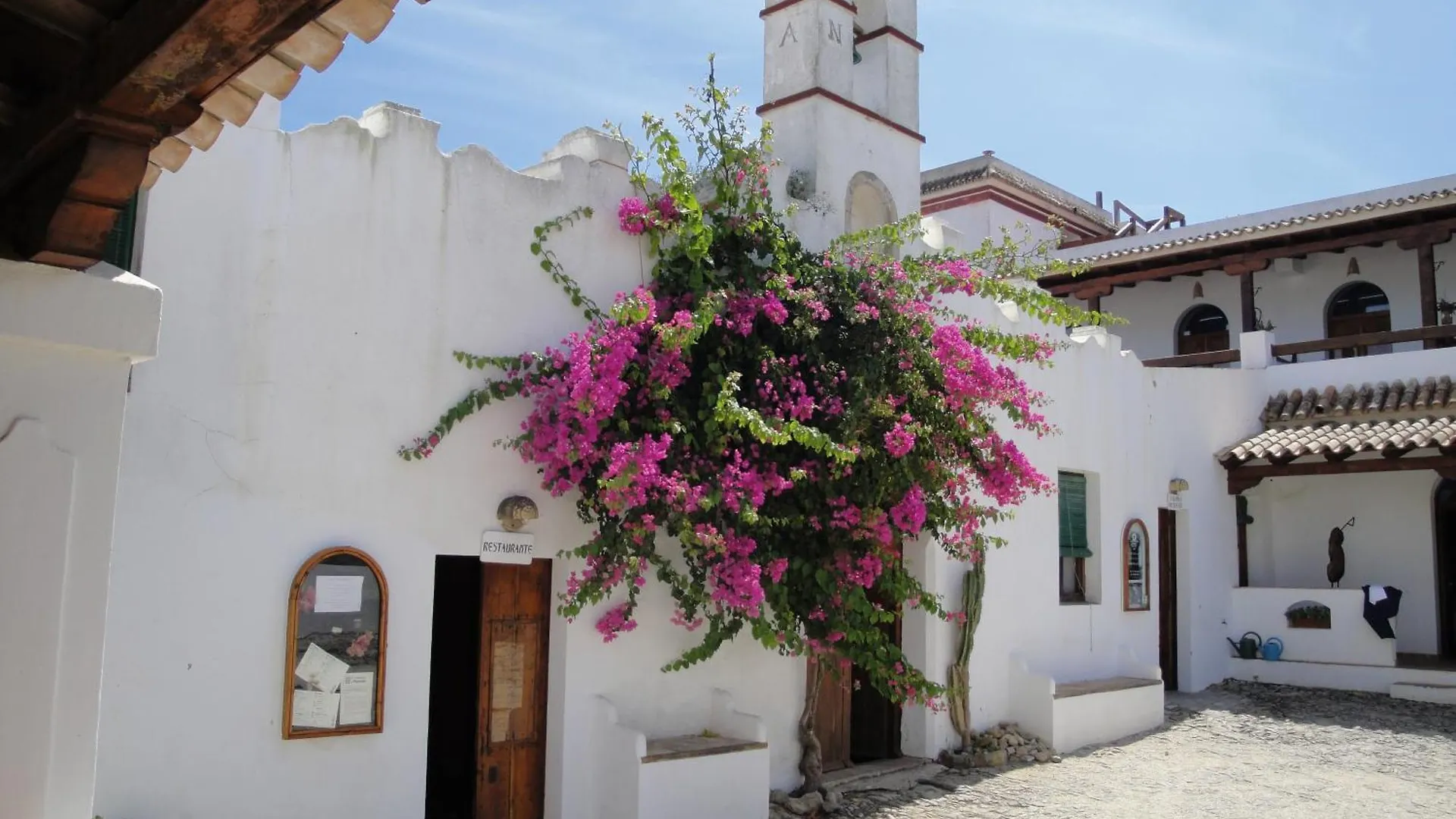 **  Hotel El Palomar de la Breña Barbate España